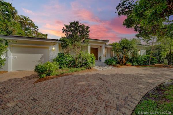 Riviera, 6811 Capilla St, Coral Gables, Florida 33146, image 2