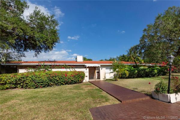 Coral Gables Country Club, 4209 Granada Blvd, Coral Gables, Florida 33146, image 2