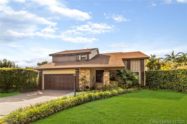 Lakes Of The Meadow, 5444 SW 149th Pl, Kendall West, Florida 33185, image 2