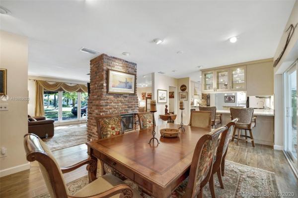 Palmetto Court, 7701 Palmetto Ct, Pinecrest, Florida 33156, image 2