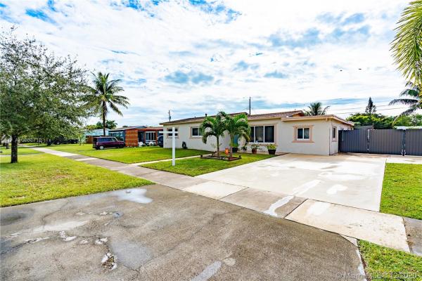 Cutler Ridge, 10110 Martinique Dr, Cutler Bay, Florida 33189, image 2