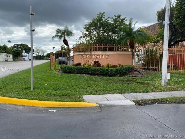 University Trail, 870 SW 129th Pl #205, Tamiami, Florida 33184, image 2
