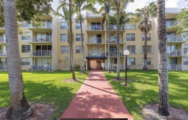 Village At The Falls, 13100 SW 92nd Ave #A305, Kendall, Florida 33176, image 2