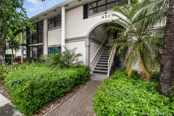 Carmel At The California Club, 931 NE 199th St #201-22, Ives Estates, Florida 33179, image 2