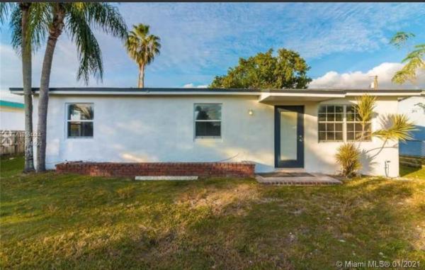 Royal Palm Ridge, 821 NW 3rd St, Florida City, Florida 33034, image 2