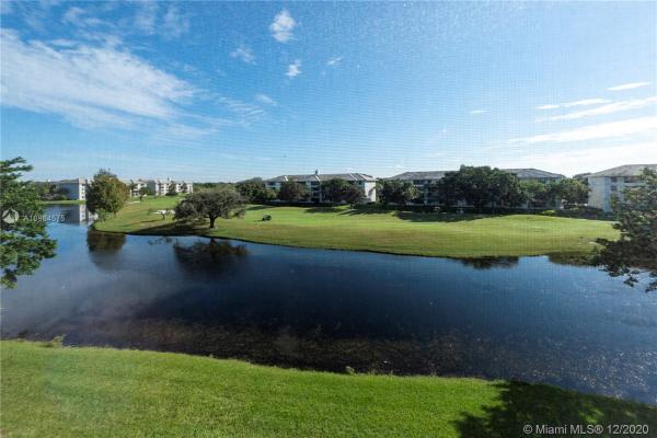 Lagoon Place, 9230 Lagoon Pl #408, Davie, Florida 33324, image 2