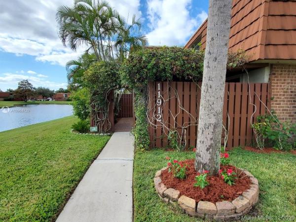 Village At Lake Pine, 11912 SW 11th Ct, Davie, Florida 33325, image 2