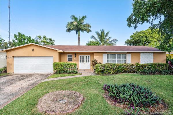 North Dade Country Club Village, 901 NW 207th St, Miami Gardens, Florida 33169, image 2