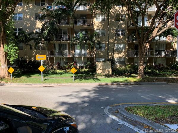 Bayview Palms, 1805 Sans Souci Blvd #429, North Miami, Florida 33181, image 2