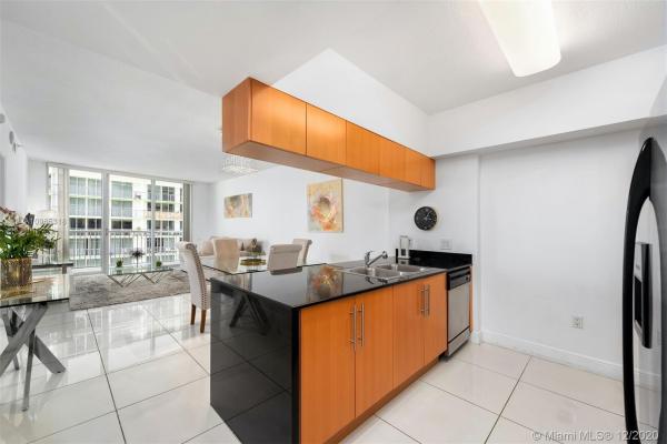 Opera Tower, 1750 N Bayshore Dr #2009, Miami, Florida 33132, image 2
