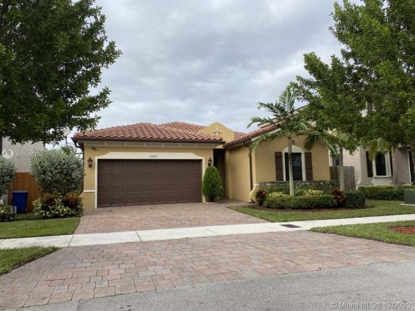 Venetian Parc, 15251 SW 173rd Ln, Richmond West, Florida 33187, image 2