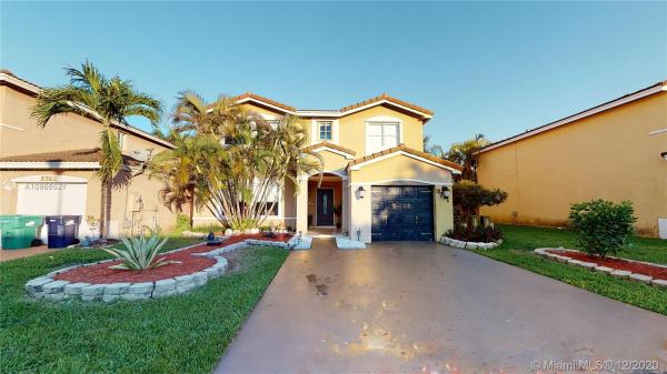 Tesoro At Forest Lakes, 9711 SW 164th Ct, The Hammocks, Florida 33196, image 2
