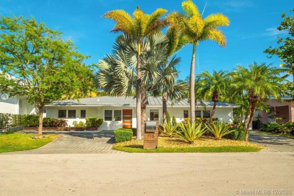 Tropical Isle Homes, 335 Cypress Dr, Key Biscayne, Florida 33149, image 2