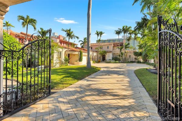 Beach View, 5661 Pine Tree Dr, Miami Beach, Florida 33140, image 2