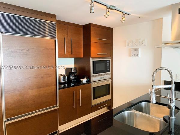 Icon Brickell Tower 3, 485 Brickell Ave #2203, Miami, Florida 33131, image 3
