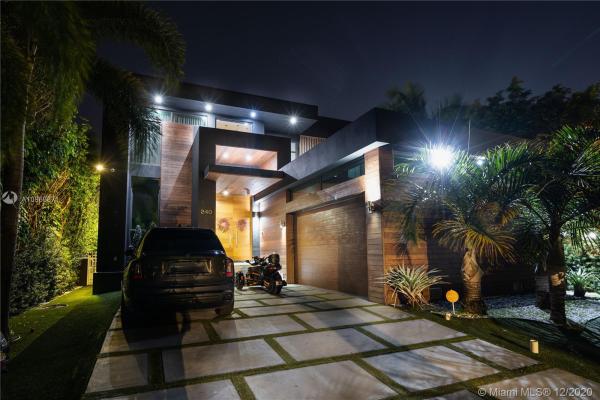 Riviera, 240 Palm Ave, Miami Beach, Florida 33139, image 2