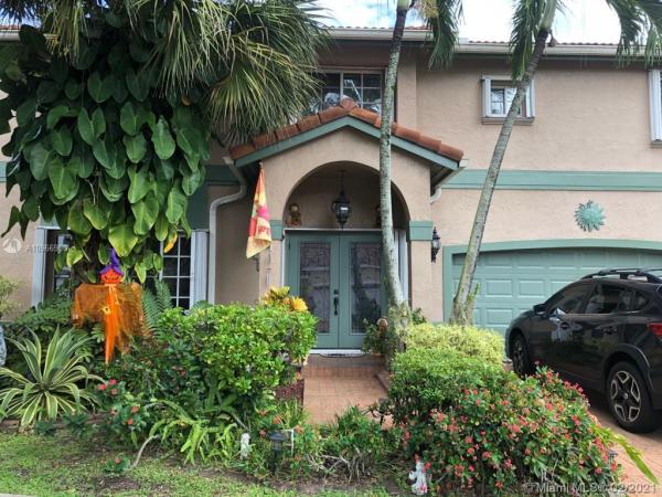 Lakes On The Green Gwendolyn, 8925 NW 189th Ter, Hialeah, Florida 33018, image 3