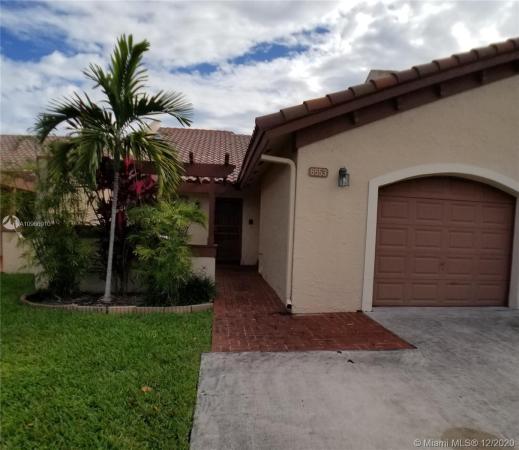 Kings Court West, 8553 SW 115th Ct, Kendall, Florida 33173, image 2