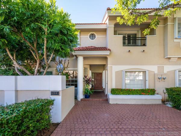 Via Floresta, 8992 SW 68th Pl, Pinecrest, Florida 33156, image 2