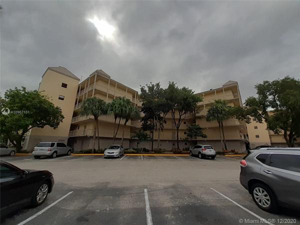 Las Vistas At Doral, 8290 Lake Dr #411, Doral, Florida 33166, image 2