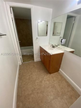 Captiva Lakes Villas, 8311 SW 142nd Ave #I-109, Kendale Lakes, Florida 33183, image 3