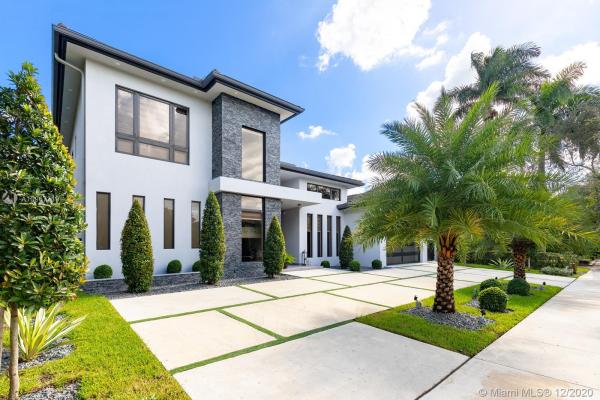 Graham West, 16045 NW 82nd Pl, Miami Lakes, Florida 33016, image 2