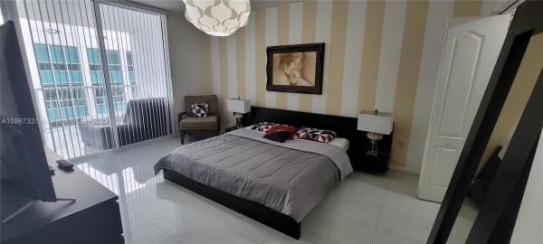 The Club At Brickell Bay, 1200 Brickell Bay Dr #PH4214, Miami, Florida 33131, image 1
