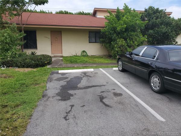 Waterside Townhomes, 13979 SW 280th Ter #13979, Leisure City, Florida 33033, image 2