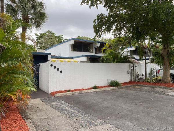 Windmill Gate, 6386 Jack Rabbit Ln, Miami Lakes, Florida 33014, image 2