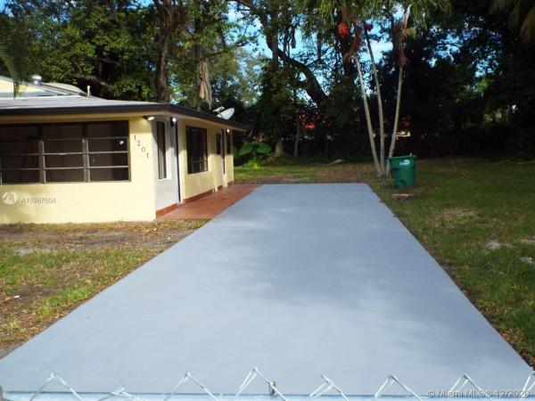 Arch Creek Estates, 1201 NE 147th St, Golden Glades, Florida 33161, image 2