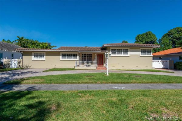 Cinema Park Country Club Estates, 431 Wren Ave, Miami Springs, Florida 33166, image 2