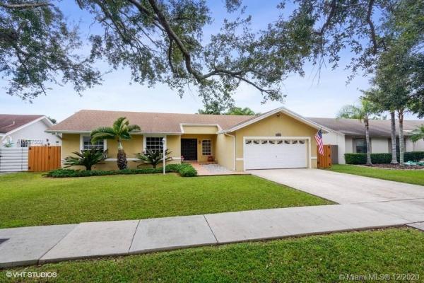 Lindgren Central, 11252 SW 128th Pl, The Crossings, Florida 33186, image 2