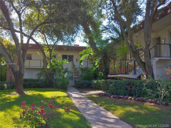 Pecan Tree, Hollywood, Florida 33020, image 2