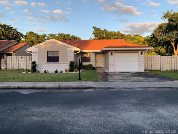Blue Ridge, 13961 Beechwood Ct, Davie, Florida 33325, image 2