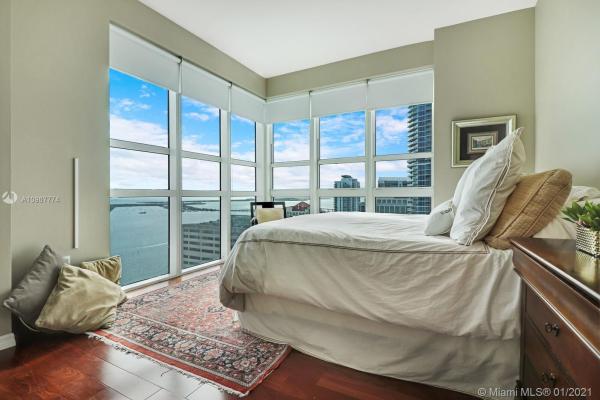 The Plaza On Brickell East, 950 Brickell Bay Dr #4211, Miami, Florida 33131, image 2