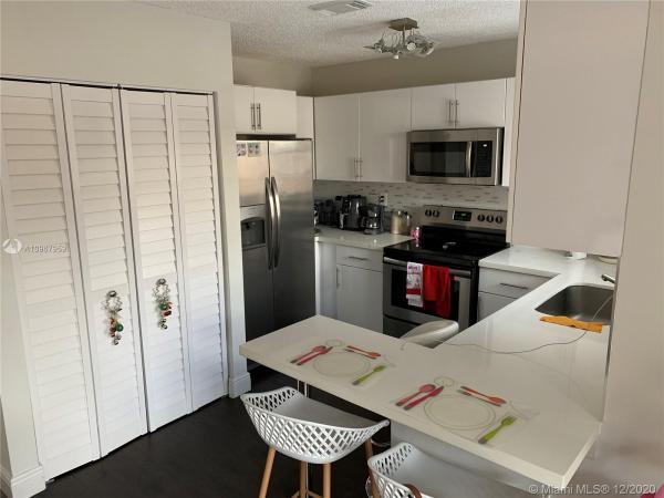 3651 SW 153rd Ct, Unincorporated Dade County, Florida 33185, image 2
