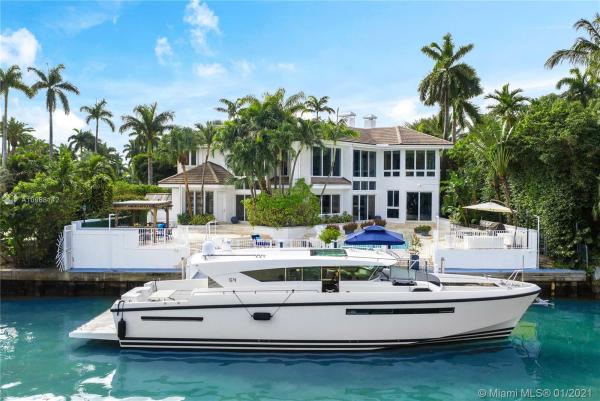 Sunset Islands, 2700 Sunset Dr, Miami Beach, Florida 33140, image 2