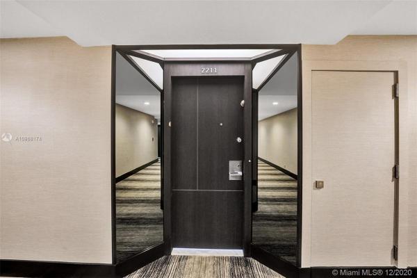 Terraces North Turnberry, 20191 E Country Club Dr #2211, Aventura, Florida 33180, image 2