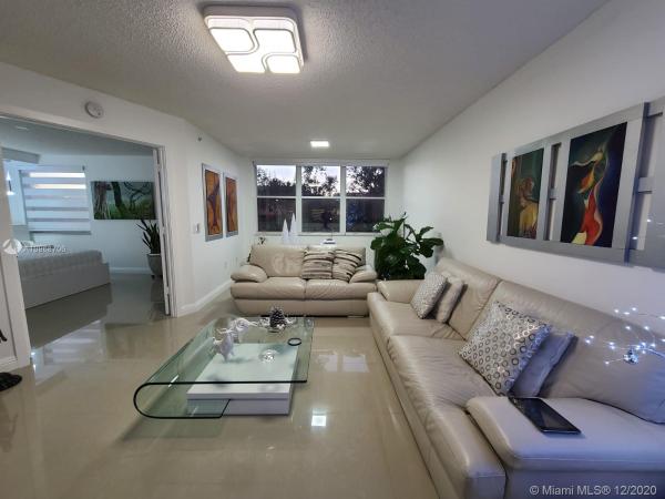 Sunrise Lakes 4, 2601 N Nob Hill Rd #109, Sunrise, Florida 33322, image 1