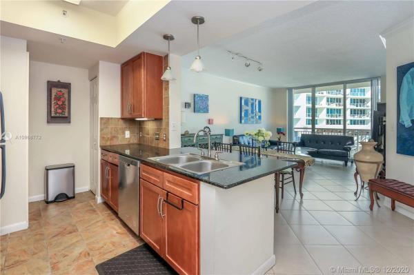 Cite On The Bay East, 2000 N Bayshore Dr #624, Miami, Florida 33137, image 2