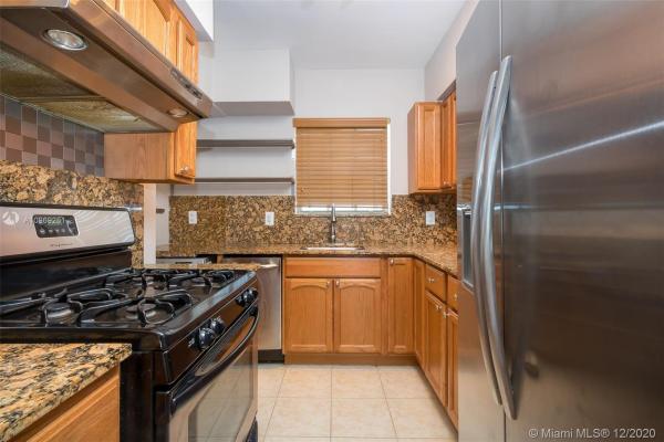 Pine Tree Residences, 2850 Pine Tree Dr #8, Miami Beach, Florida 33140, image 2