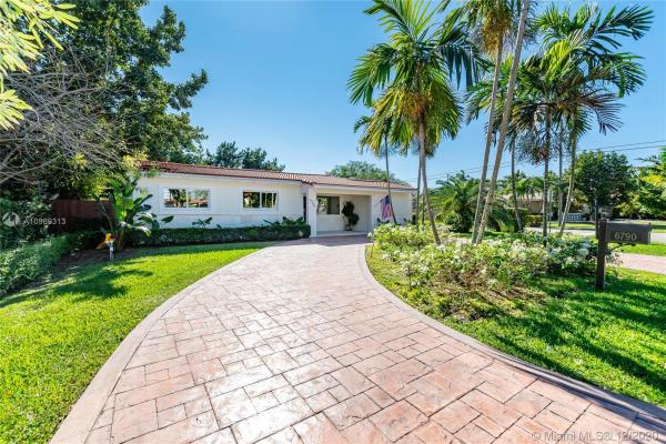 6790 SW 51st St, Glenvar Heights, Florida 33155, image 2