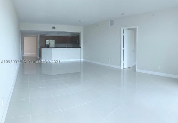 One Fifty One At Biscayne, 14951 Royal Oaks Ln #207, North Miami, Florida 33181, image 3