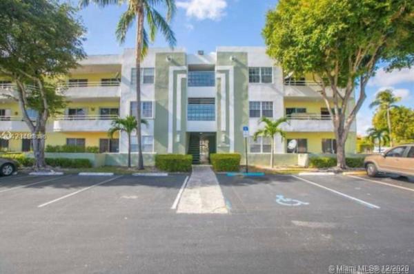 Palm Cove, 10785 SW 108th Ave #303, Kendall, Florida 33176, image 2