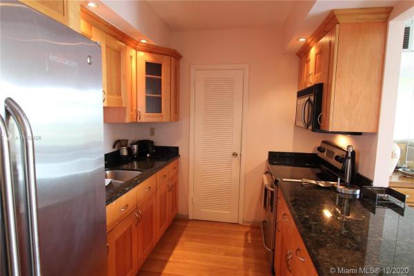 11111 Biscayne Blvd #6F, Unincorporated Dade County, Florida 33181, image 2