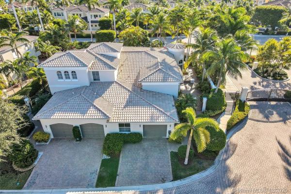 Admirals Cove, 846 E Spinnaker Dr E #846, Hollywood, Florida 33019, image 2