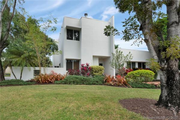 9753 SW 93rd Ter, Kendall, Florida 33176, image 2