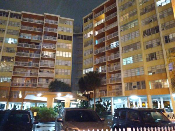 Crestview Towers, 2025 NE 164 St #617, North Miami Beach, Florida 33162, image 1