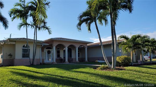 142 SW Hawthorne Cir, Florida 34953, image 2