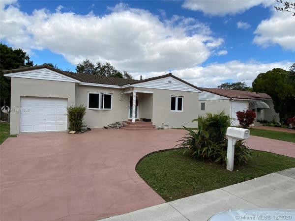 Country Club Estates, 133 Whitethorn Dr, Miami Springs, Florida 33166, image 2